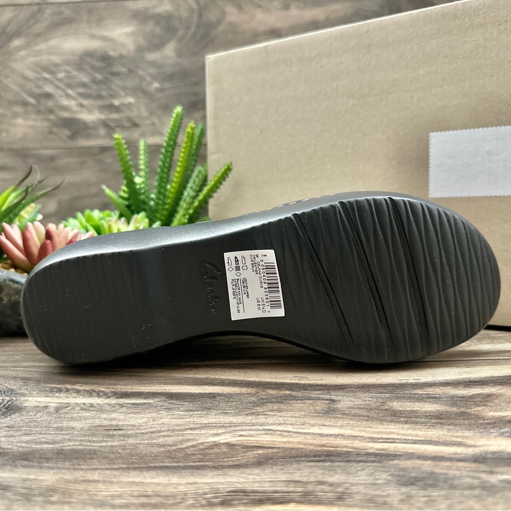 ❌SOLD OUT❌NIB Clarks Delana Curve Tan leather Slingback Strappy Wedge Sandal 8M - Picture 9 of 12